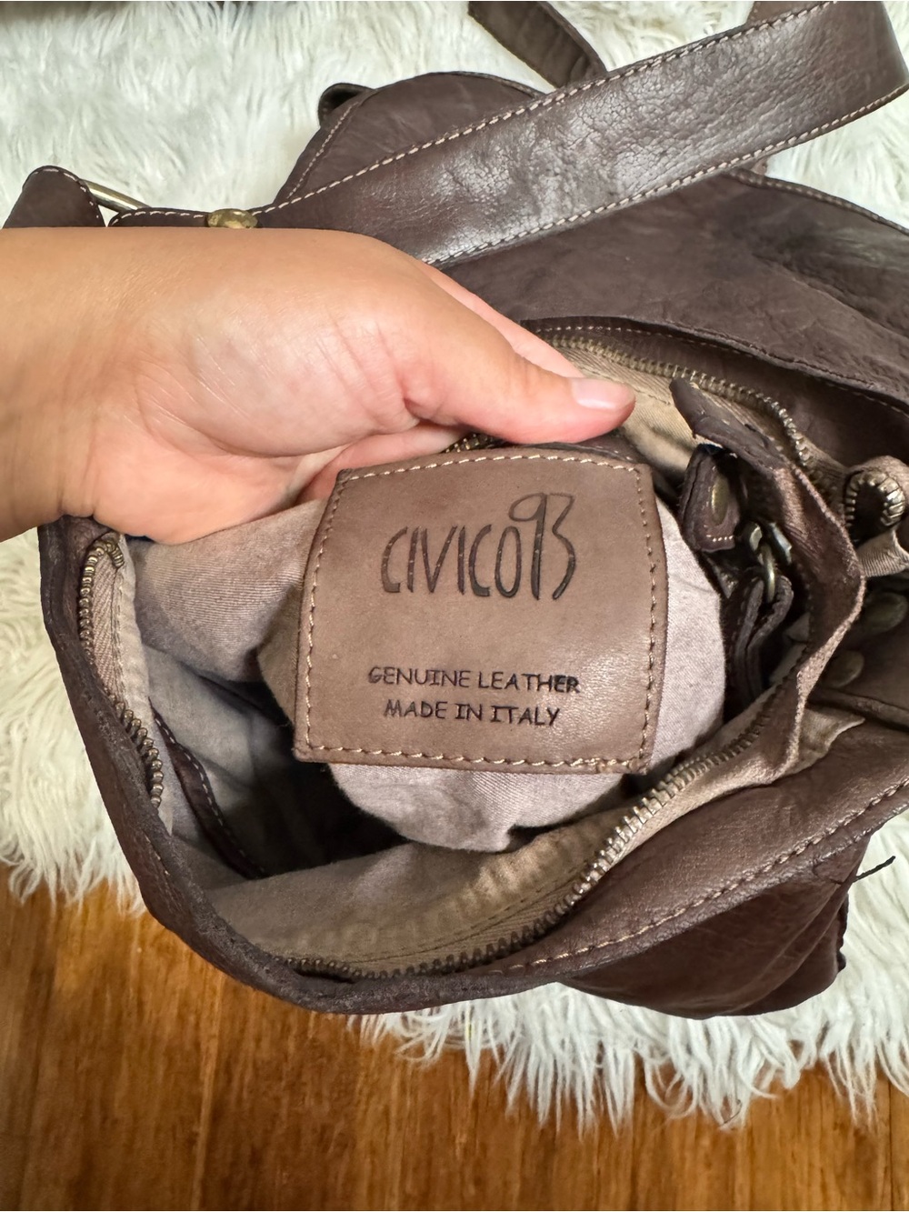 Civico 93 Woven Distressed Leather Crossbody Bag in Dark Brown - Picture 6 of 9